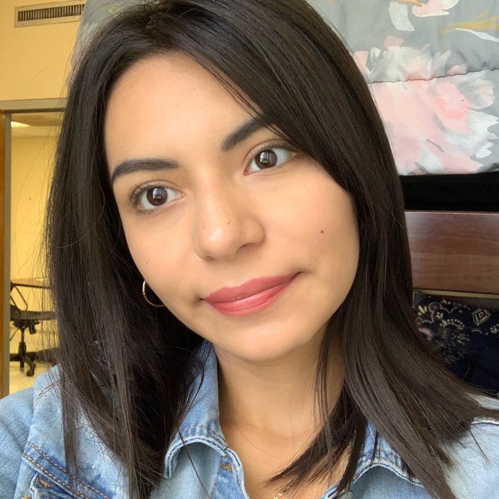 Meet your Posher, Stephanie